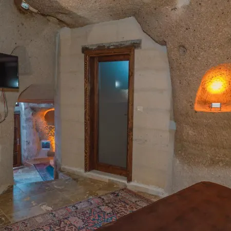 Theodora Hotel *